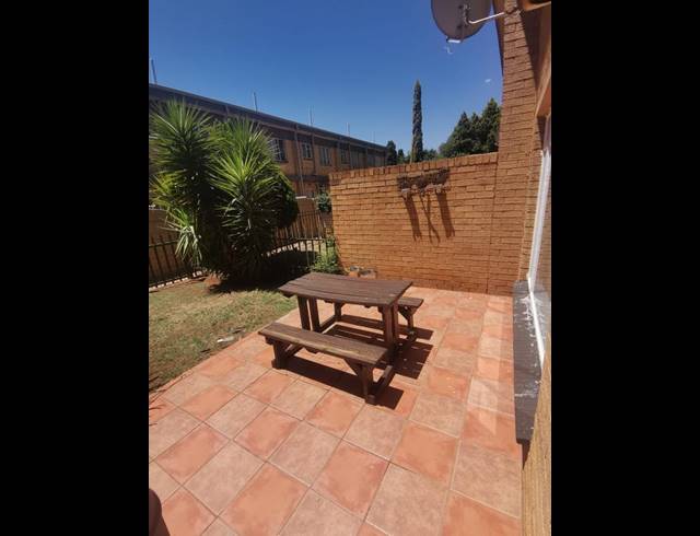 2 BEDROOM PROPERTY TO RENT IN POTCHEFSTROOM CENTRAL
